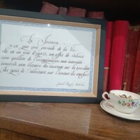 Texte calligraphié à la plume d'oie et enluminé cadre sur mesure