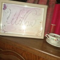 Prénom calligraphié à la plume d'oie, Prénom calligraphié